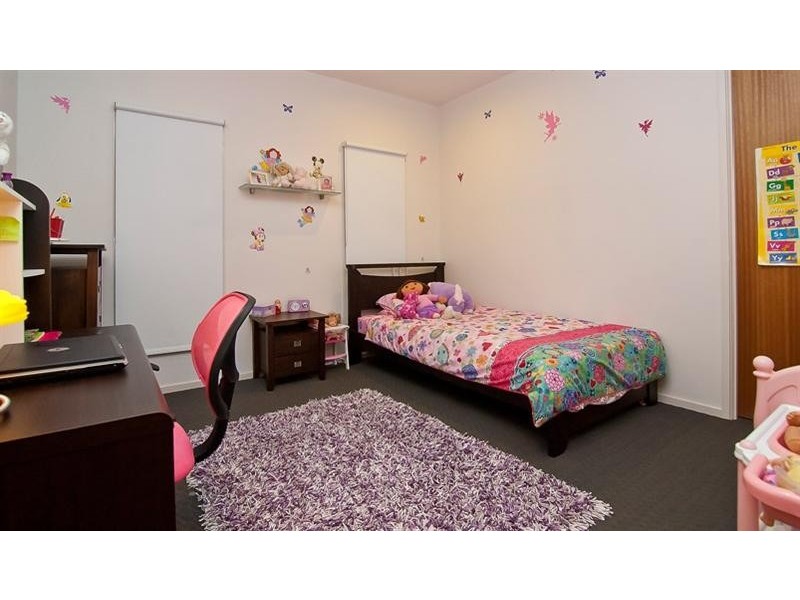 33 Yarabah Cres, Shailer Park QLD 4128