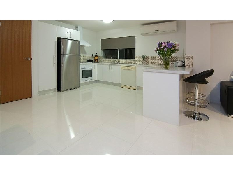33 Yarabah Cres, Shailer Park QLD 4128