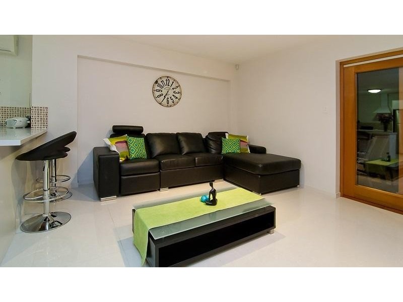 33 Yarabah Cres, Shailer Park QLD 4128