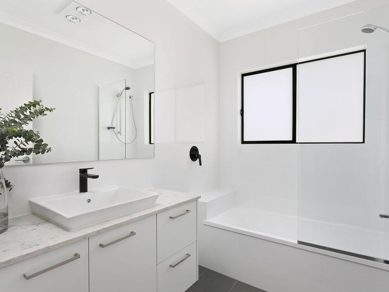 95 Junction Road, Clayfield QLD 4011