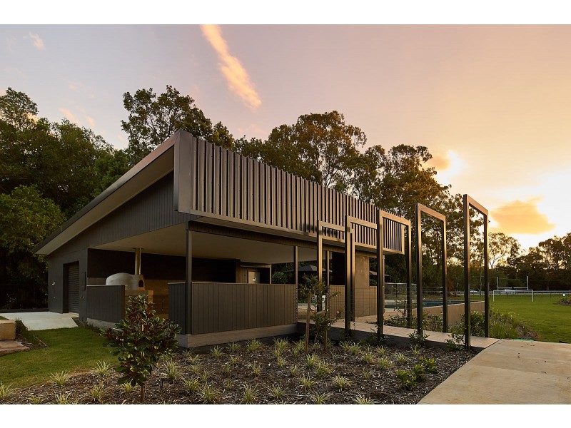 623 Albany Creek Road, Albany Creek QLD 4035