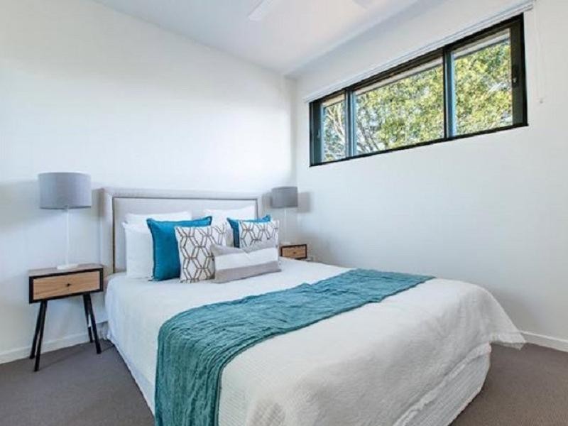 21 Curtis Street, Norman Park QLD 4170