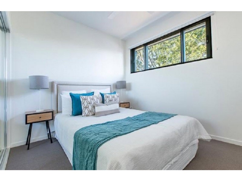 21 Curtis Street, Norman Park QLD 4170