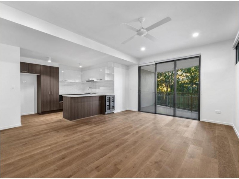 21 Curtis Street, Norman Park QLD 4170