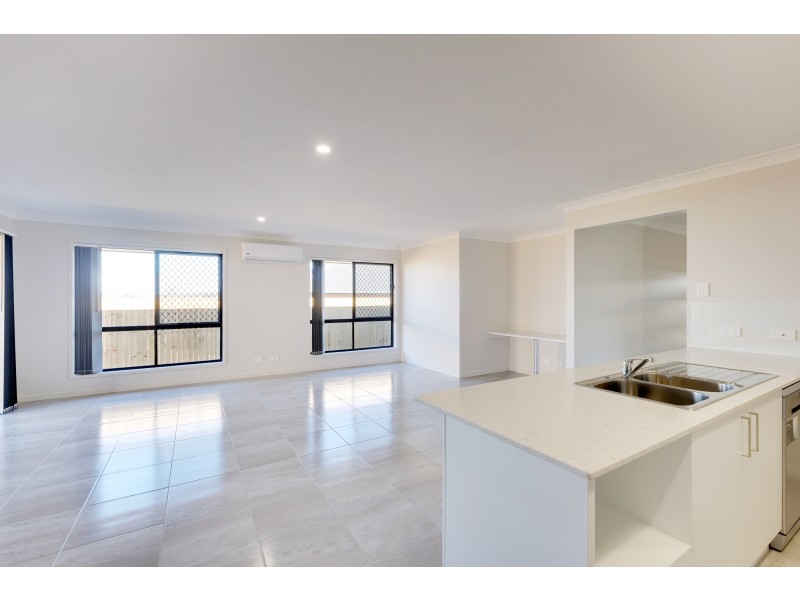 10 Alexander Street, Walloon QLD 4306