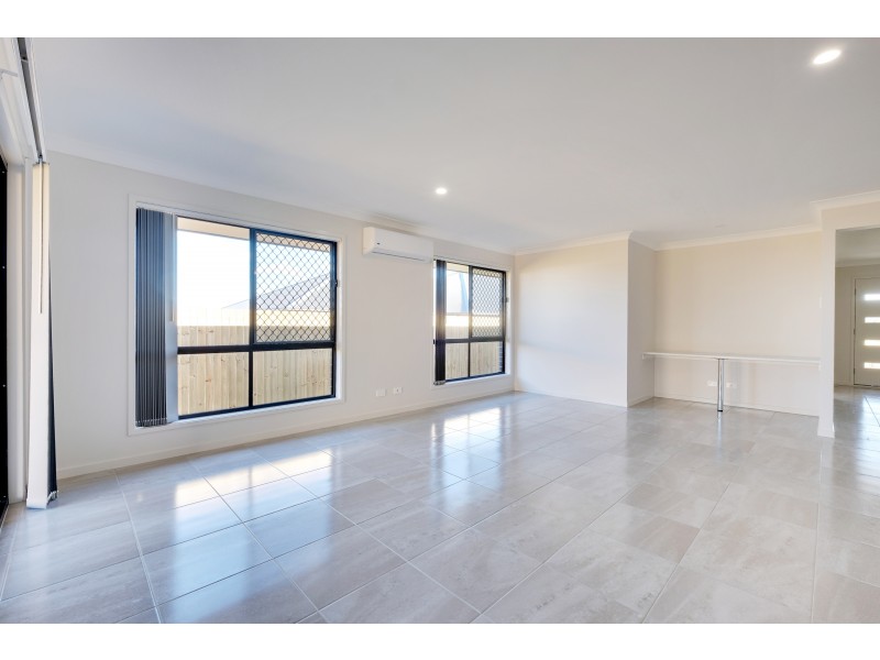 10 Alexander Street, Walloon QLD 4306