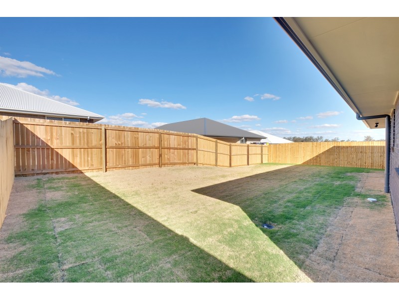 10 Alexander Street, Walloon QLD 4306