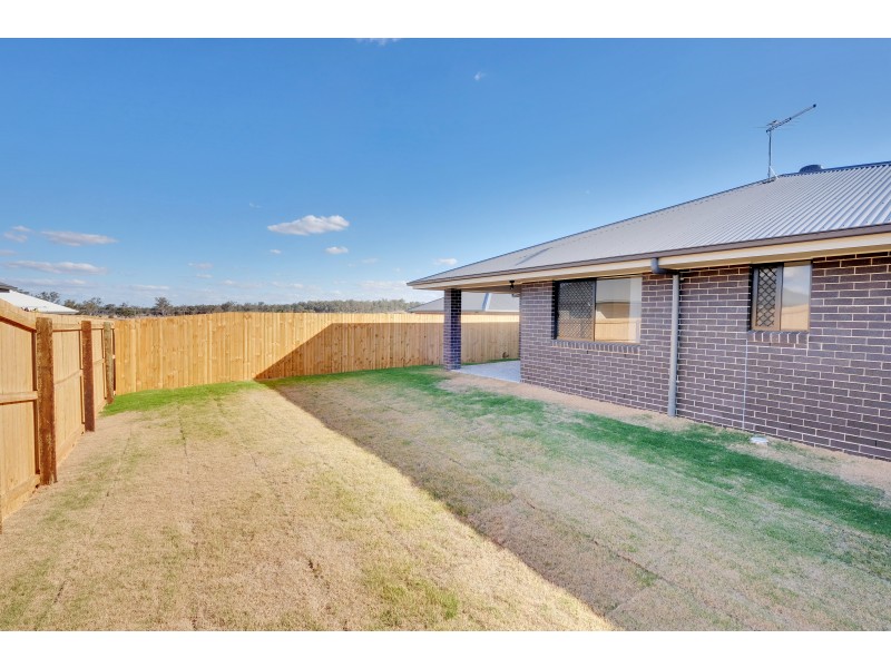 10 Alexander Street, Walloon QLD 4306