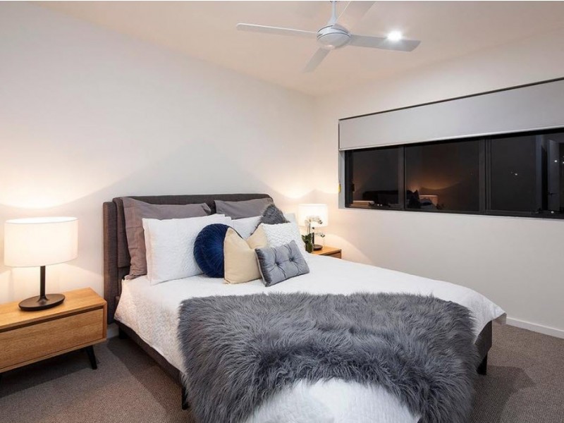 65 Hilltop Avenue, Chermside QLD 4032