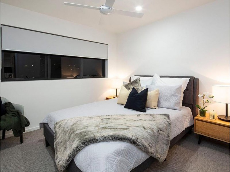 65 Hilltop Avenue, Chermside QLD 4032