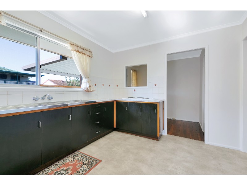 9 Pacific Street, Chermside West QLD 4032