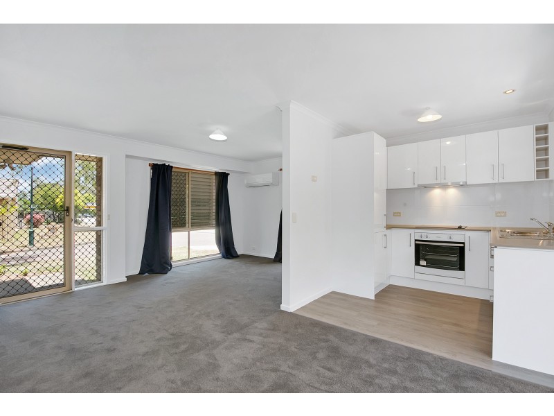 2 Boronia Place, Fitzgibbon QLD 4018