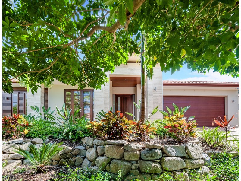 22 Oasis Drive, Noosa Heads QLD 4567