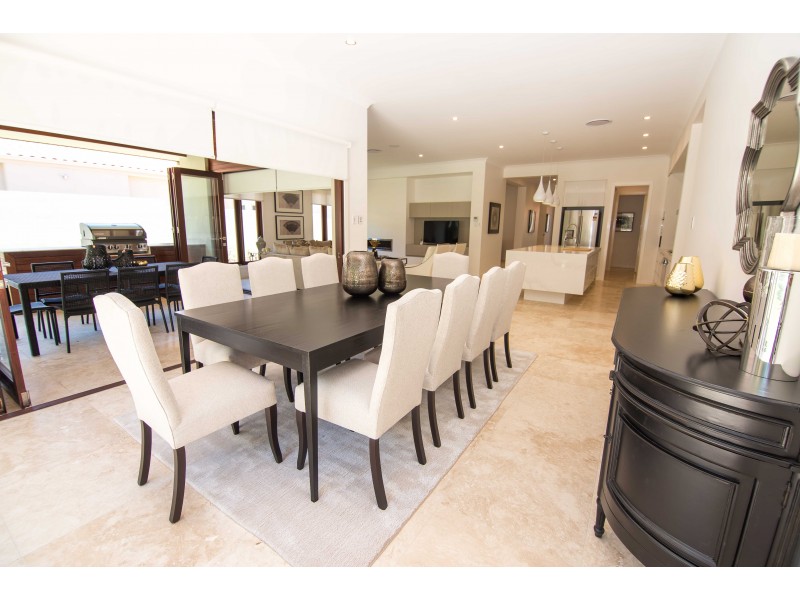 22 Oasis Drive, Noosa Heads QLD 4567