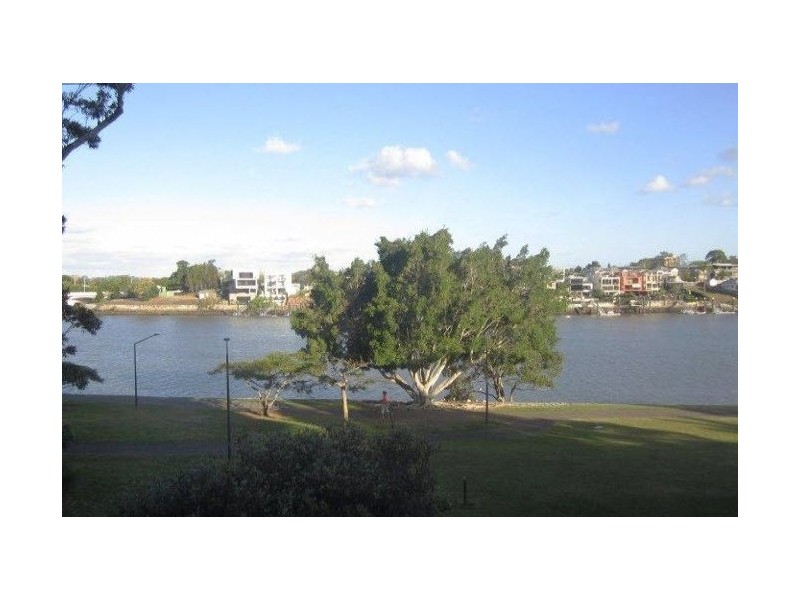 8/98 Oxlade Drive, New Farm QLD 4005