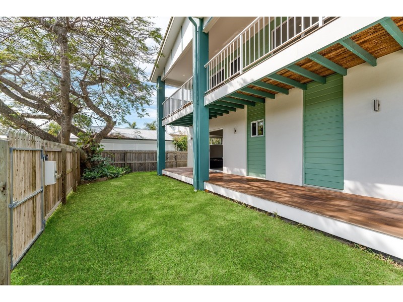 6 Ashford Street, Shorncliffe QLD 4017