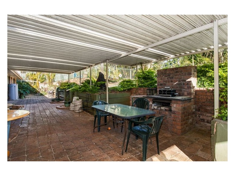 15 Highview Crescent, Modanville NSW 2480