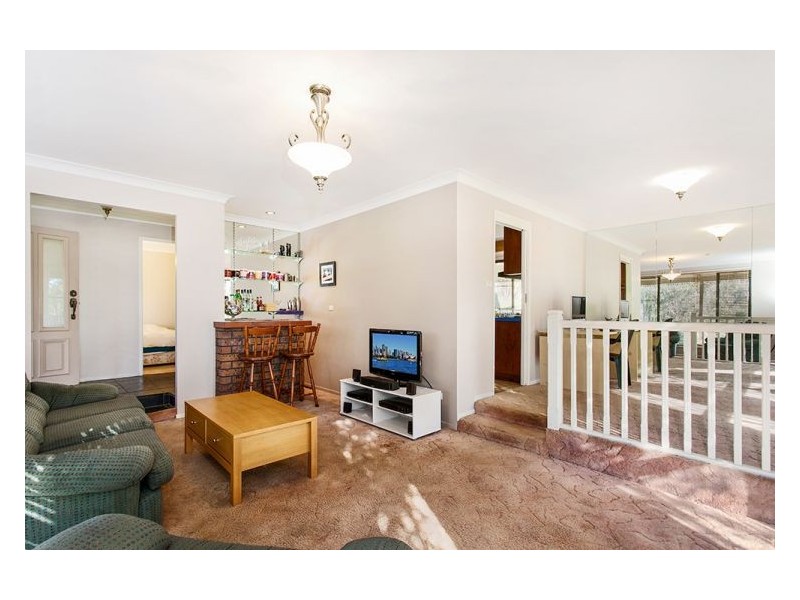 15 Highview Crescent, Modanville NSW 2480