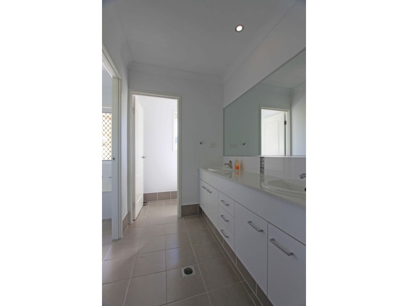 2 Riverbank Road, Monaltrie NSW 2480