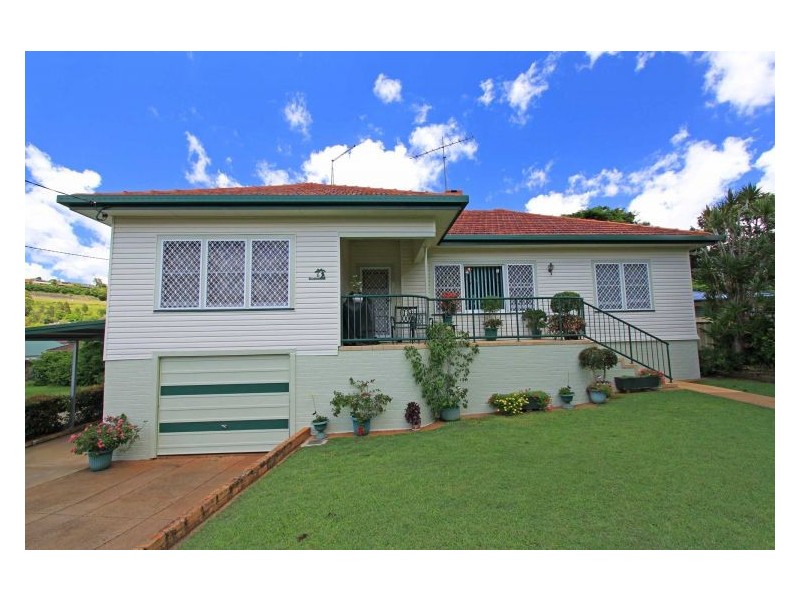 6 Oliver Place, East Lismore NSW 2480