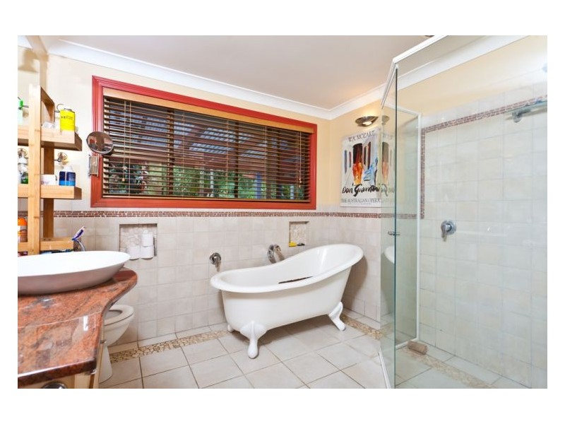 18 Beaumont Drive, East Lismore NSW 2480
