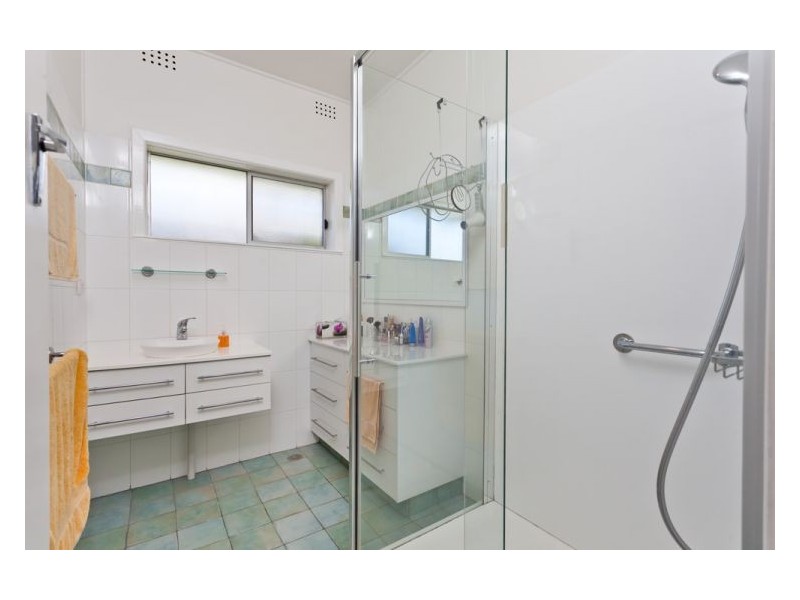 70 Avondale Ave, East Lismore NSW 2480