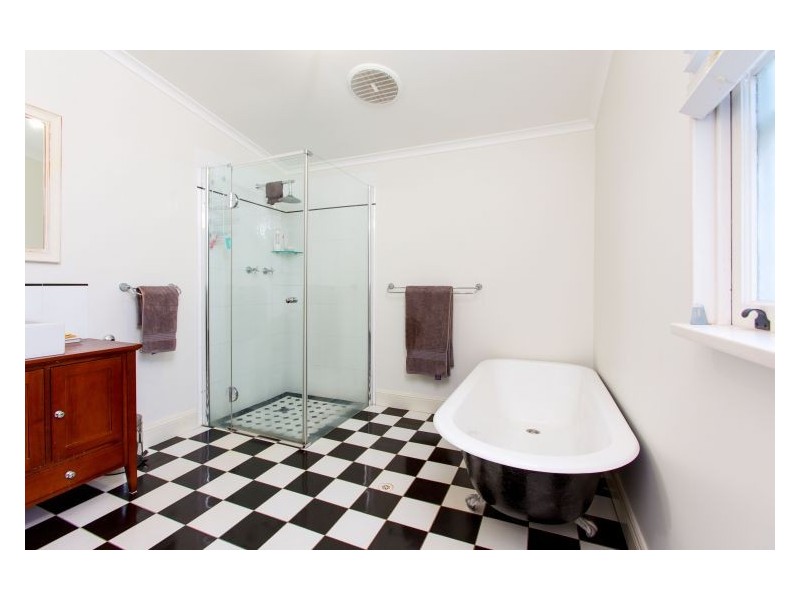 9 Dalley Street, East Lismore NSW 2480