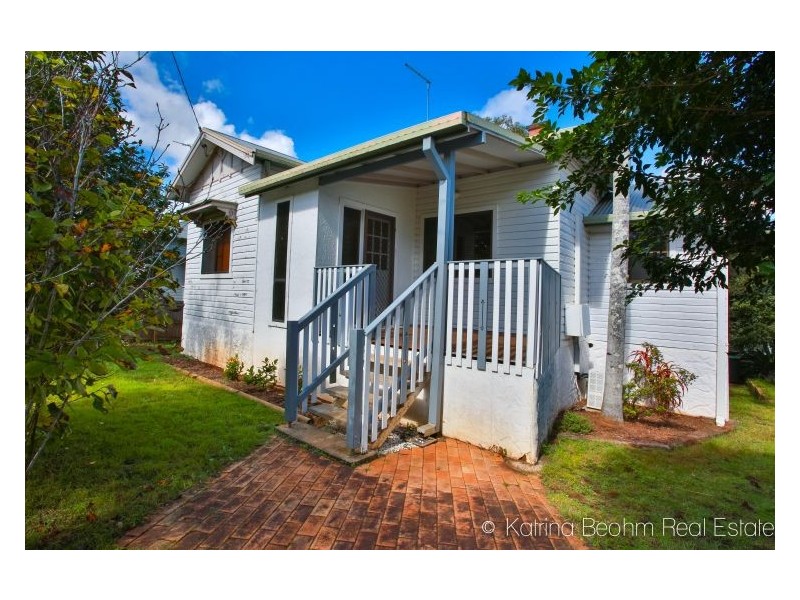 5 Oakley Avenue, East Lismore NSW 2480