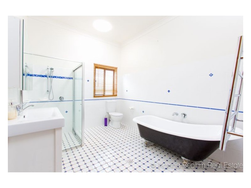 5 Oakley Avenue, East Lismore NSW 2480