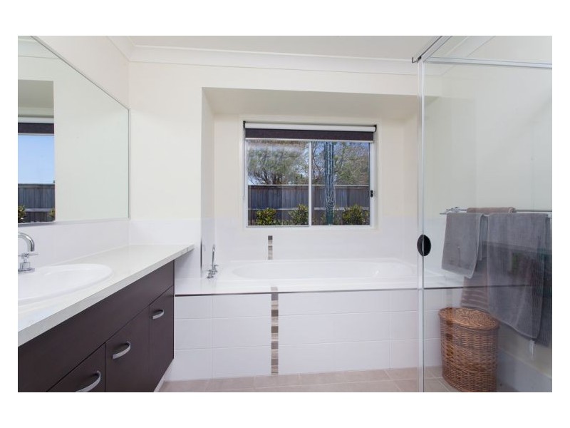 18 Clovelly Place, Wollongbar NSW 2477