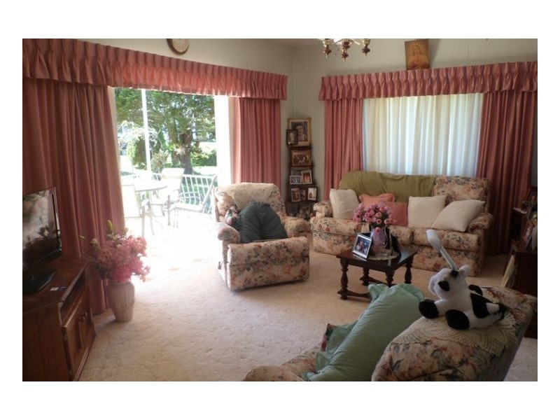 5 James Street, Geneva NSW 2474