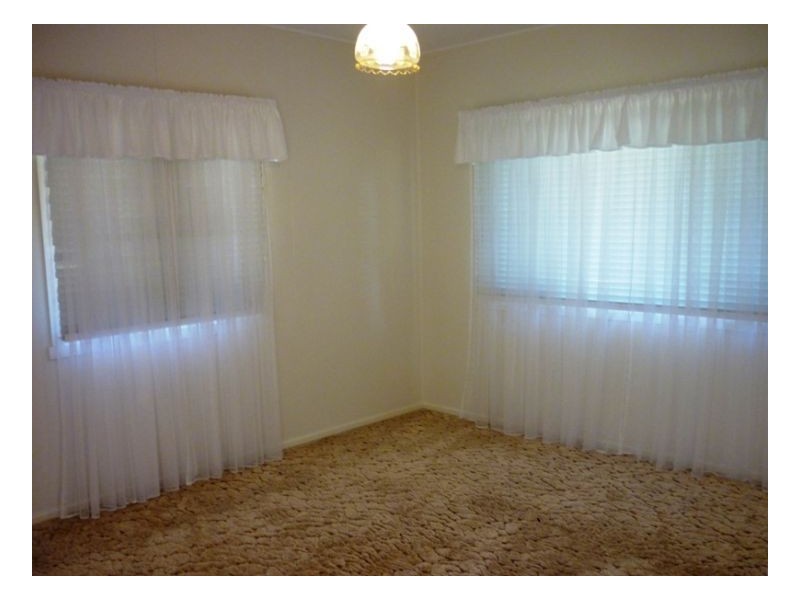 5 James Street, Geneva NSW 2474