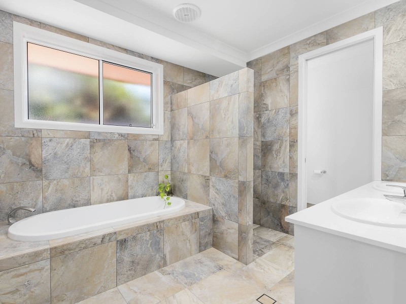 17 Lindsay Avenue, Cumbalum NSW 2478