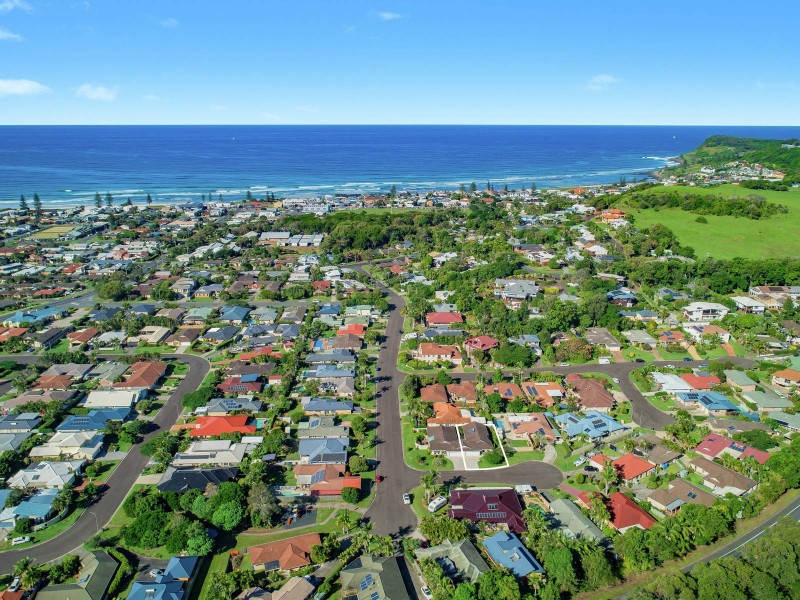 2/1 Yuraygir Place, Lennox Head NSW 2478