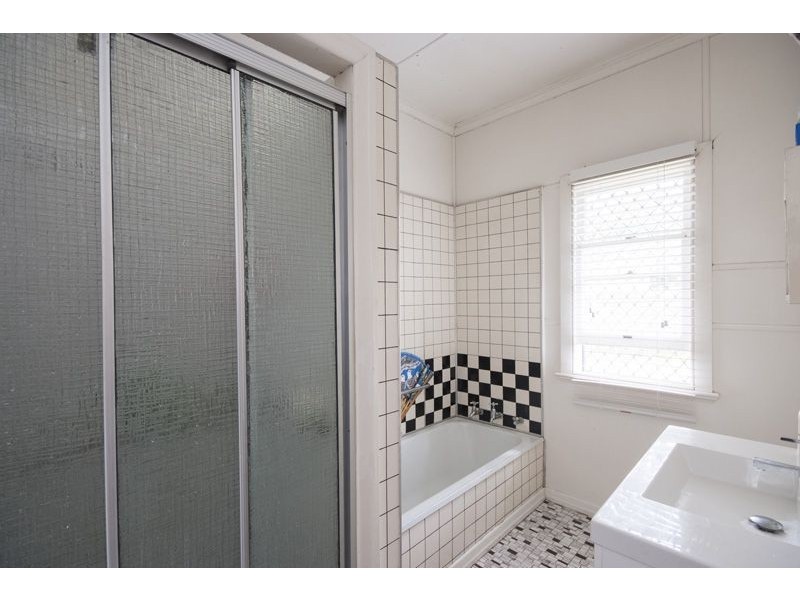 21 Gentle Street, North Toowoomba QLD 4350