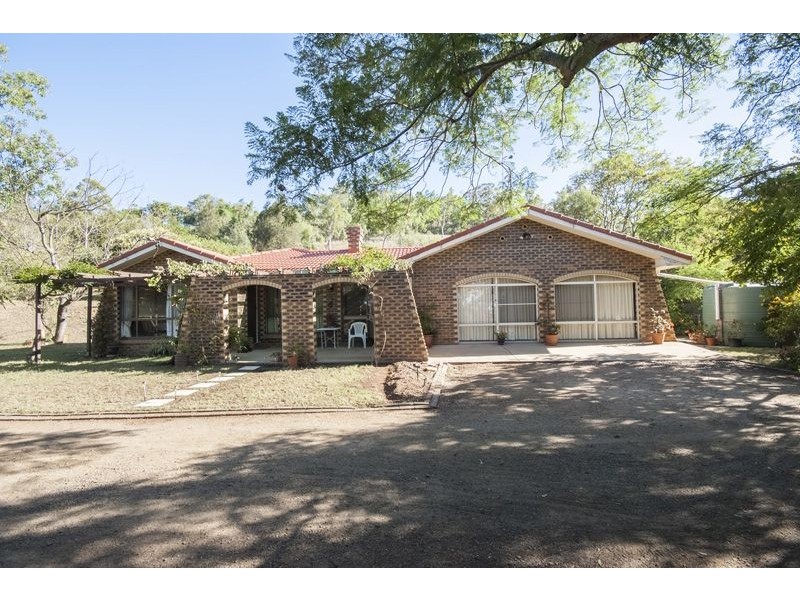 16 Kookaburra Ct, Glenvale QLD 4350