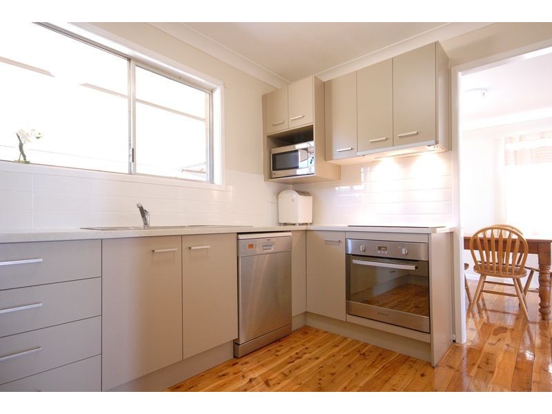 17 Martini Street, Mount Lofty QLD 4350