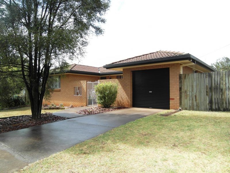 26 Jennifer Crescent, Darling Heights QLD 4350