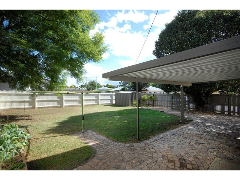 172a Long Street, South Toowoomba QLD 4350