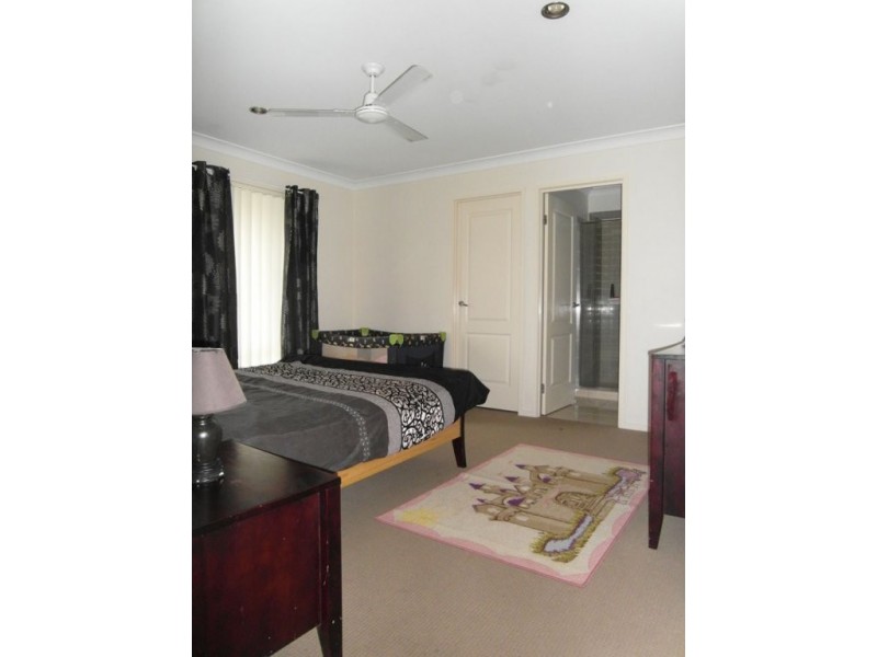 10 Alpine Court, Cranley QLD 4350