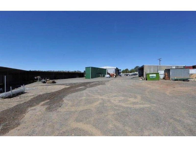 595 South Street, Glenvale QLD 4350