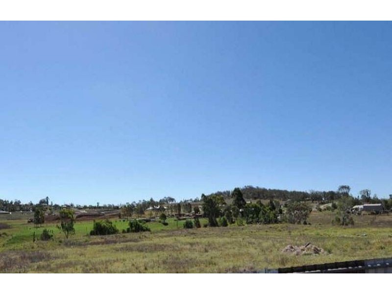 595 South Street, Glenvale QLD 4350