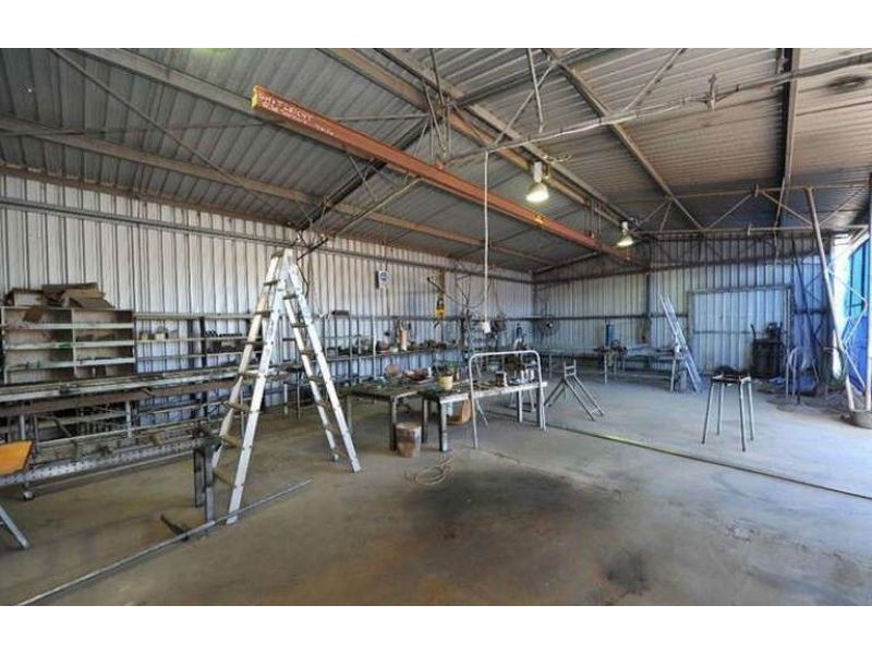 595 South Street, Glenvale QLD 4350