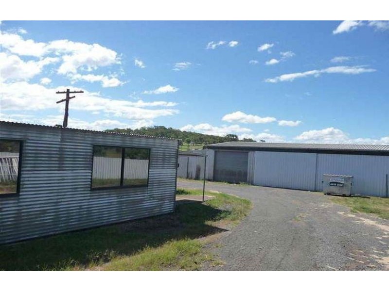 595 South Street, Glenvale QLD 4350