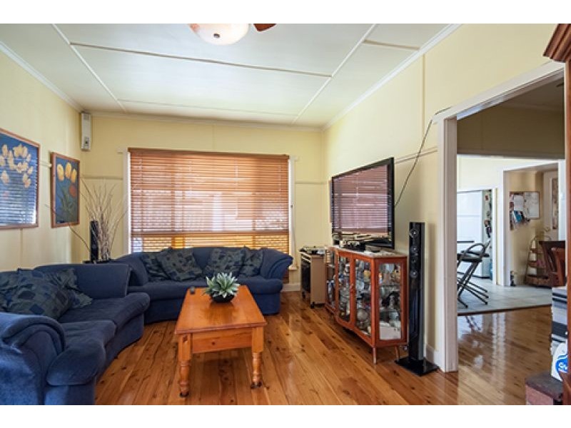 28 Phyllis Street, Harristown QLD 4350