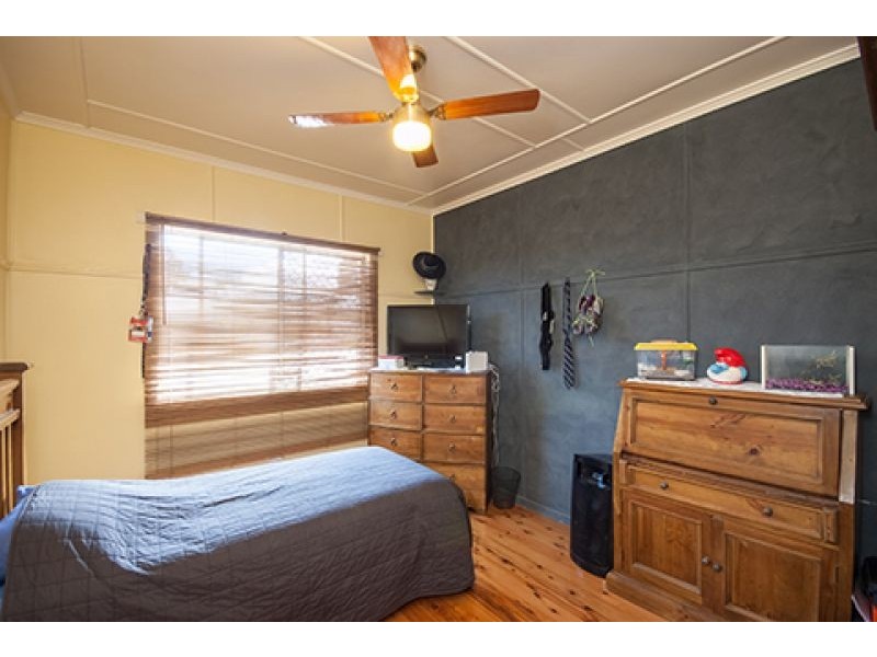 28 Phyllis Street, Harristown QLD 4350