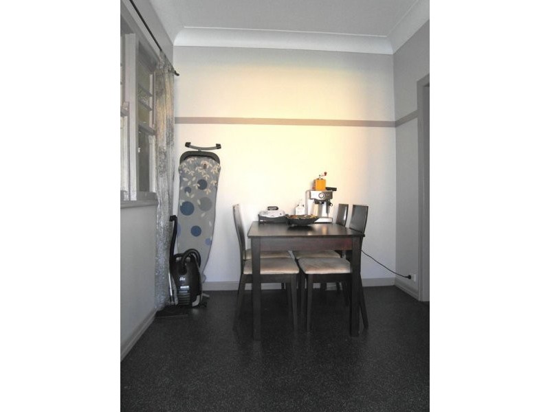 27 Blackdown Street, Harristown QLD 4350