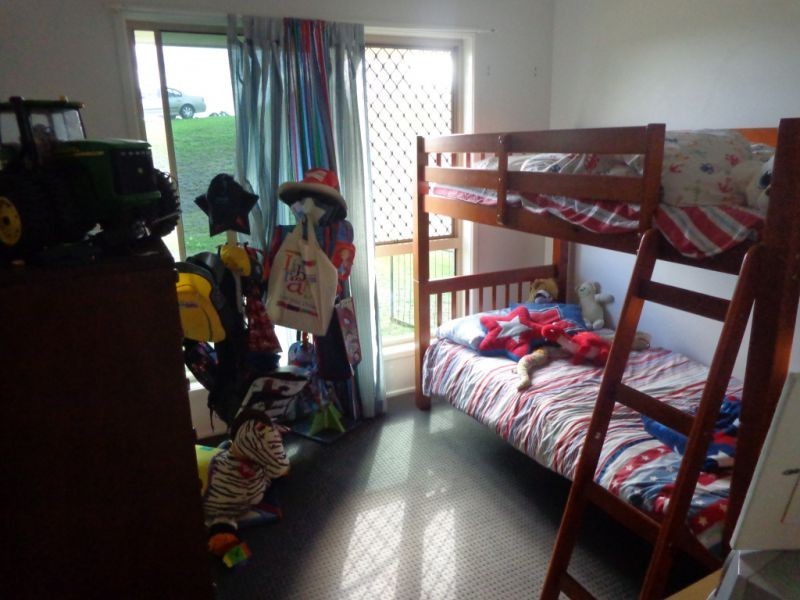 15 Glen Court, Glencoe QLD 4352