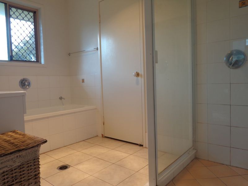 15 Glen Court, Glencoe QLD 4352