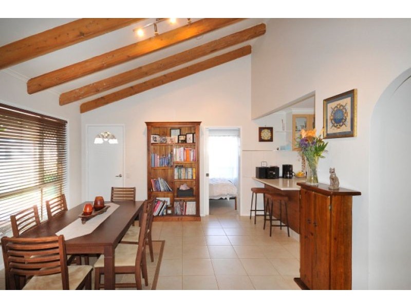 2/166 Alderley Street, Centenary Heights QLD 4350